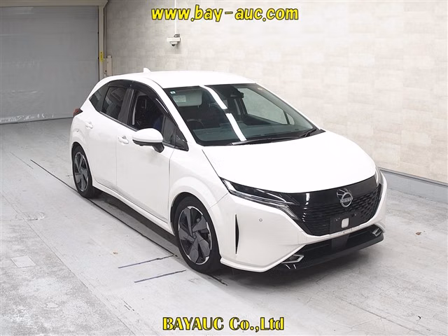 Nissan Aura