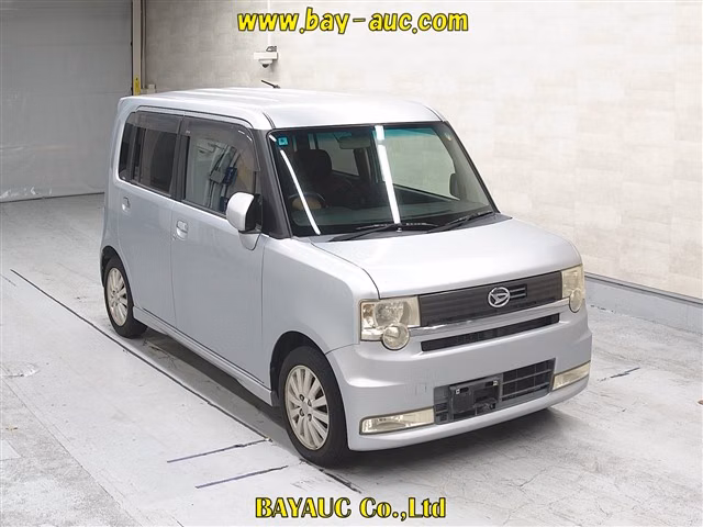 DAIHATSU MOVE CONTE