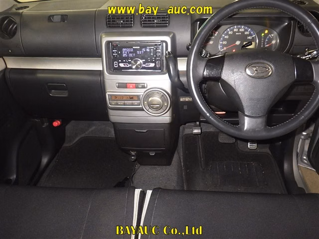 DAIHATSU MOVE CONTE