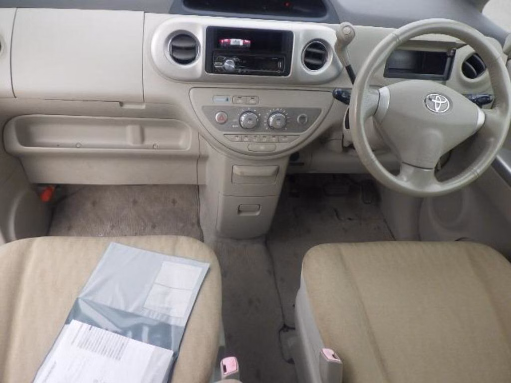 TOYOTA PORTE