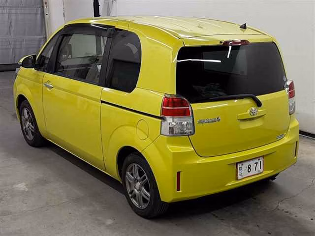 TOYOTA SPADE