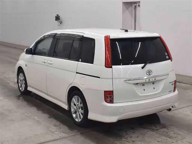 TOYOTA ISIS