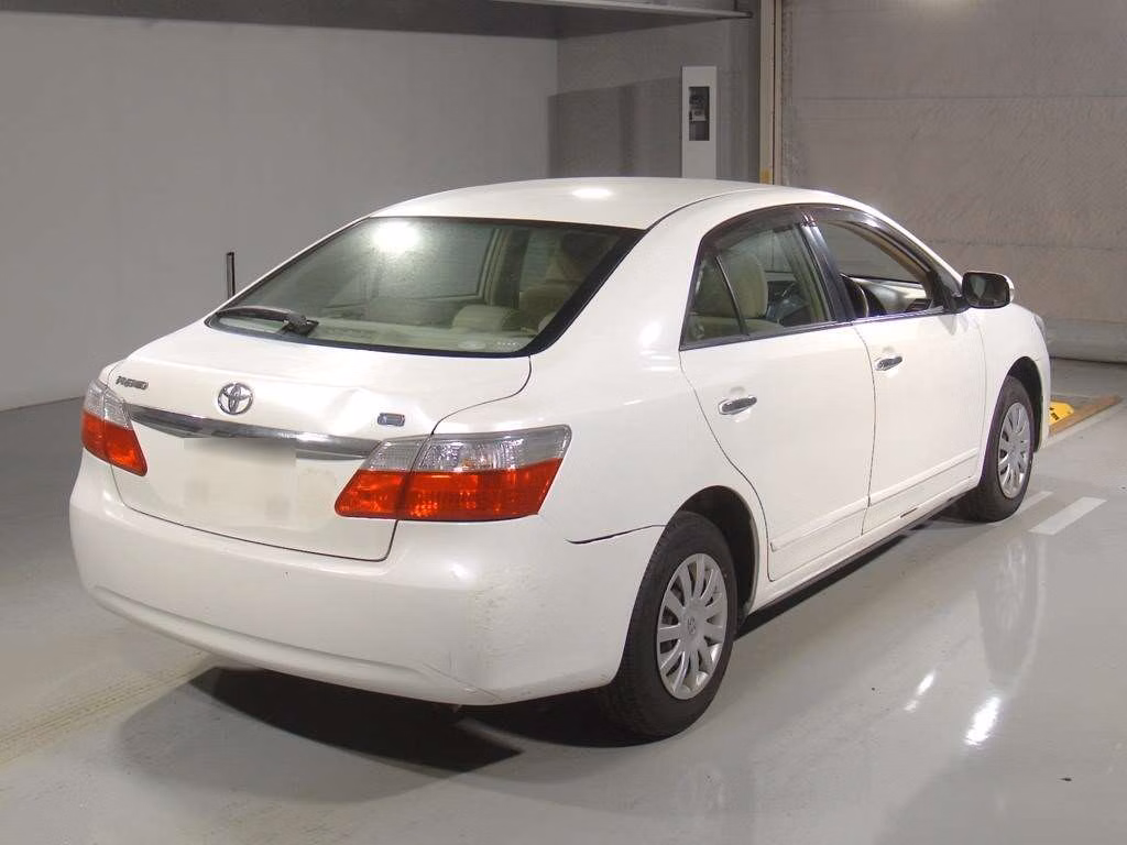 TOYOTA PREMIO