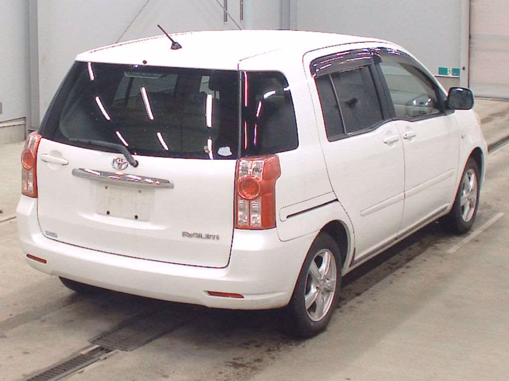 TOYOTA RAUM