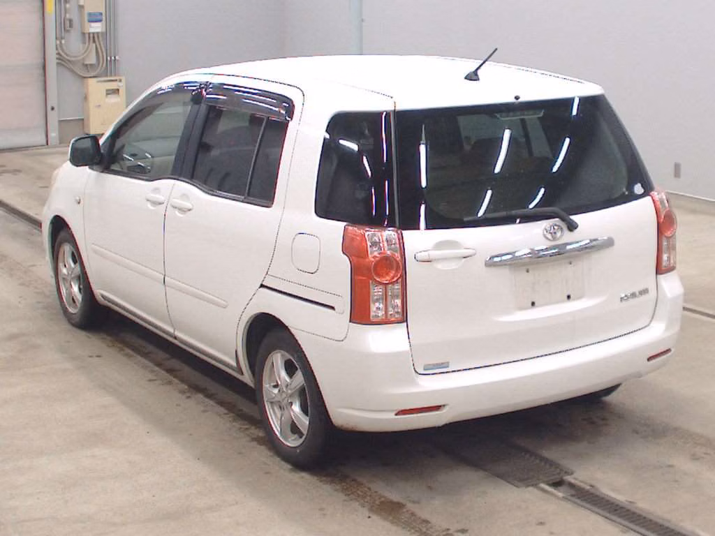 TOYOTA RAUM