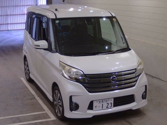 Nissan DAYZ Roox