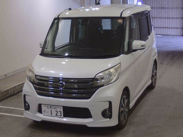 NISSAN DAYZ ROOX