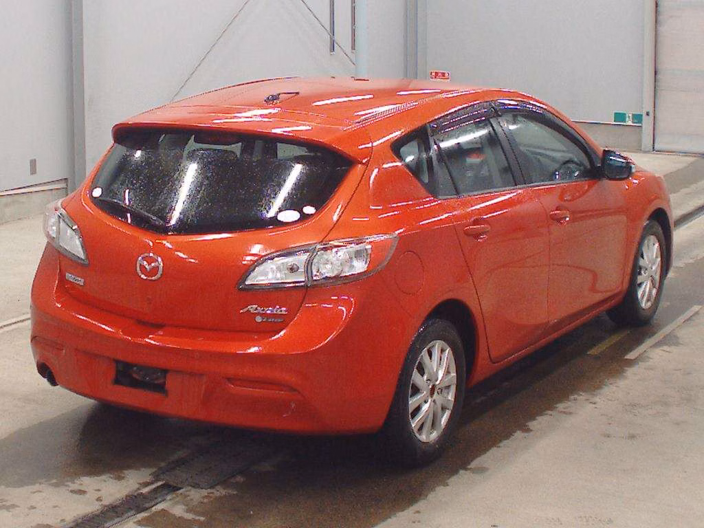 MAZDA AXELA