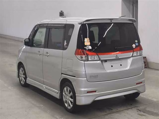 Mitsubishi Delica D:2