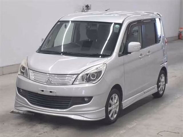 Mitsubishi Delica D:2