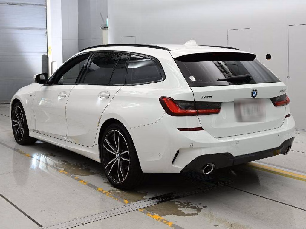 BMW 3-SERIES
