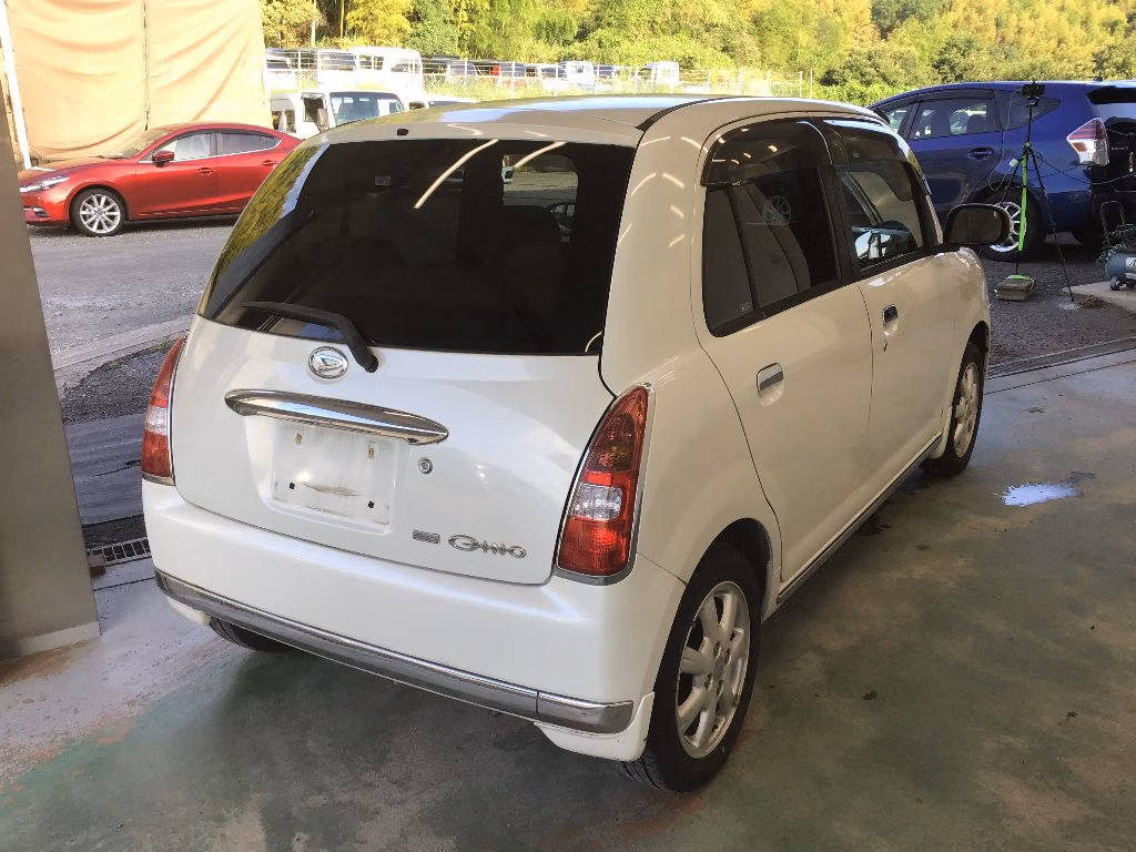 DAIHATSU MIRA GINO