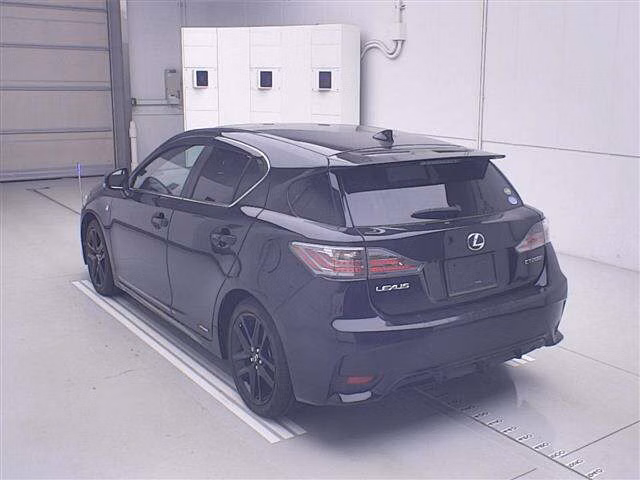 Lexus CT200h