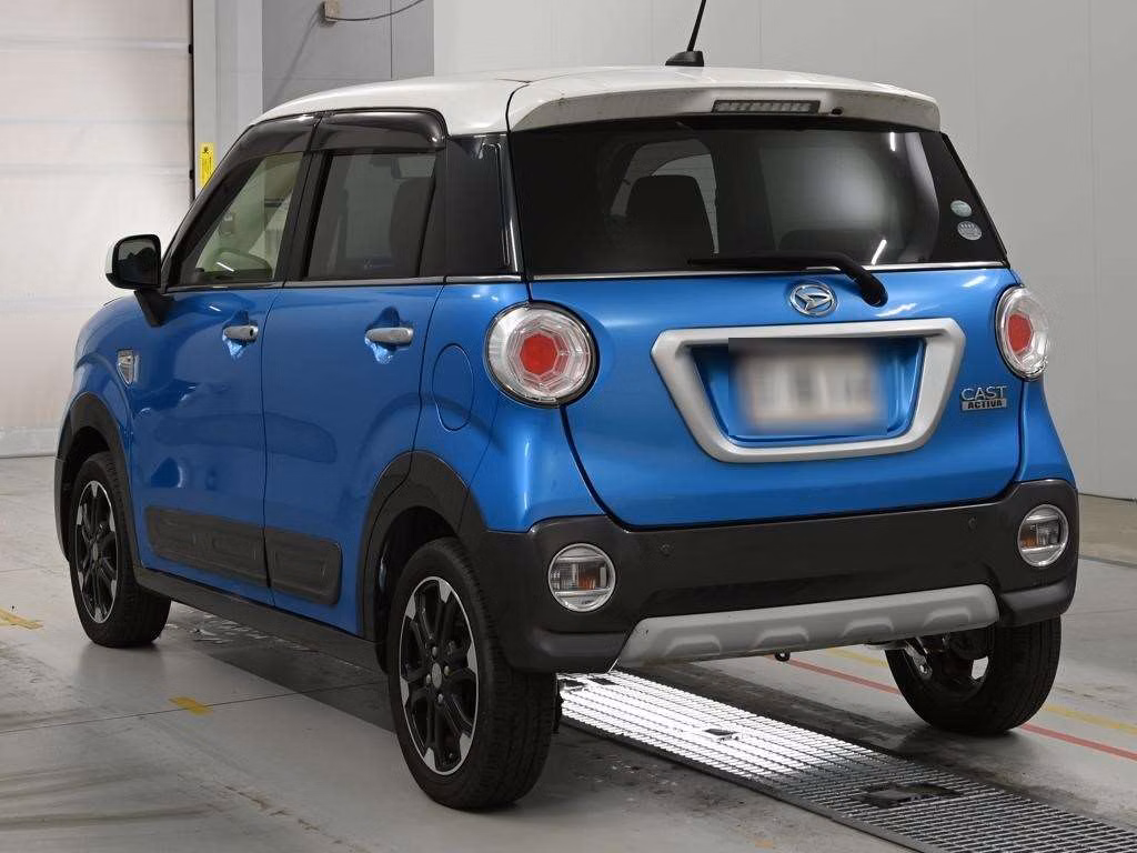 DAIHATSU CAST