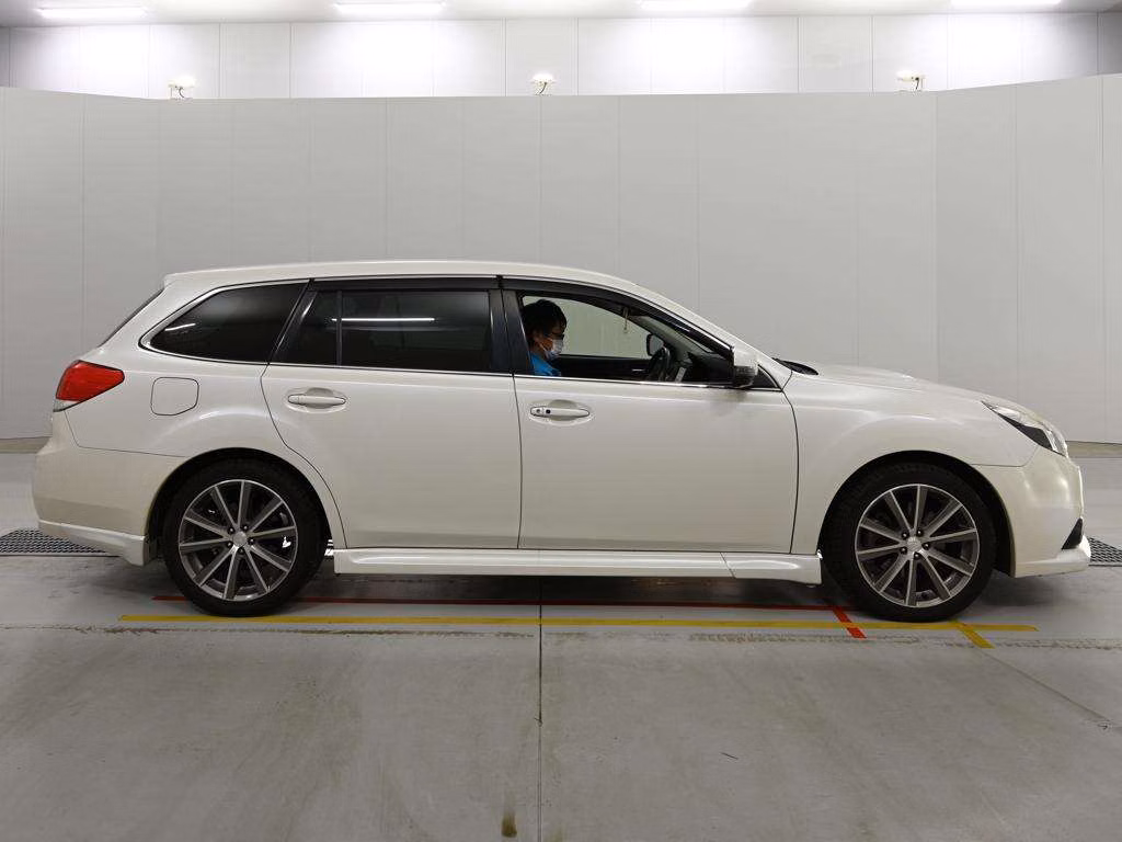 SUBARU LEGACY