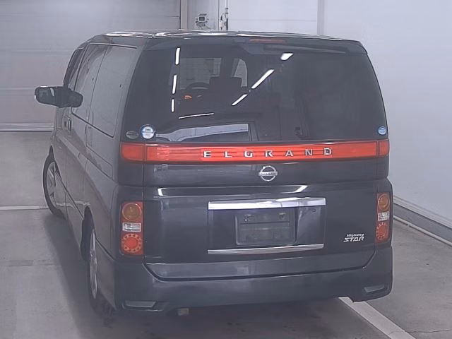 NISSAN ELGRAND