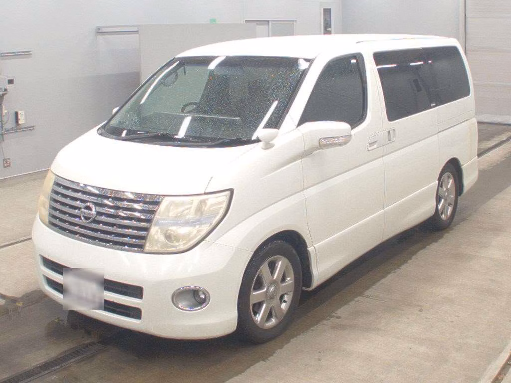 NISSAN ELGRAND