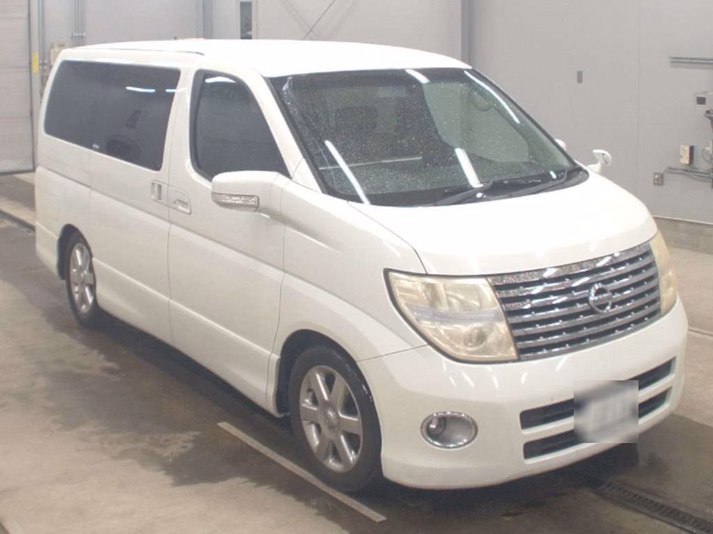 NISSAN ELGRAND