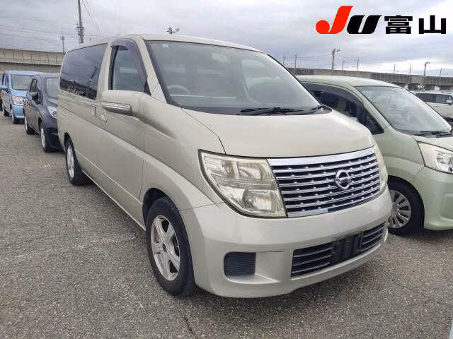 NISSAN ELGRAND