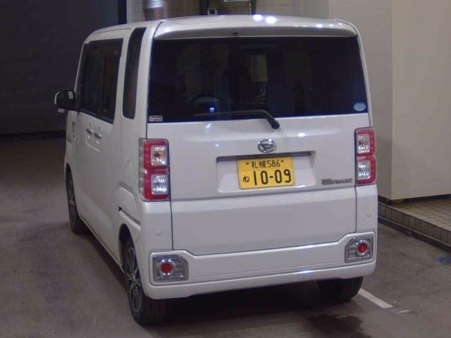 DAIHATSU WAKE