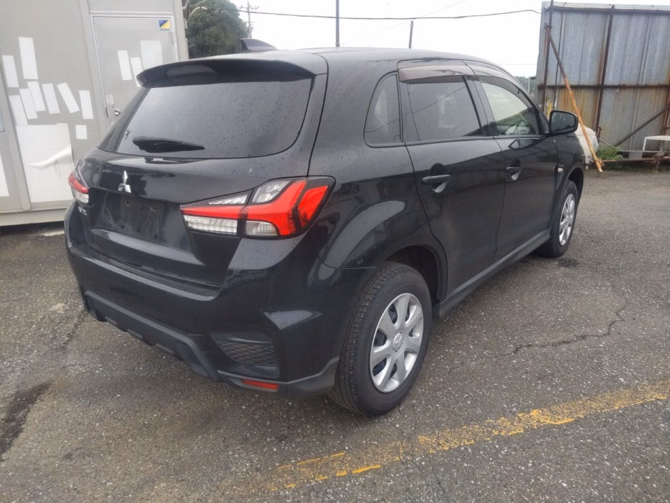 MITSUBISHI RVR
