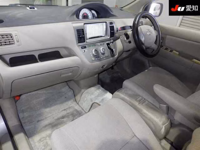 TOYOTA RAUM