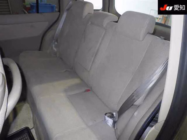 TOYOTA RAUM