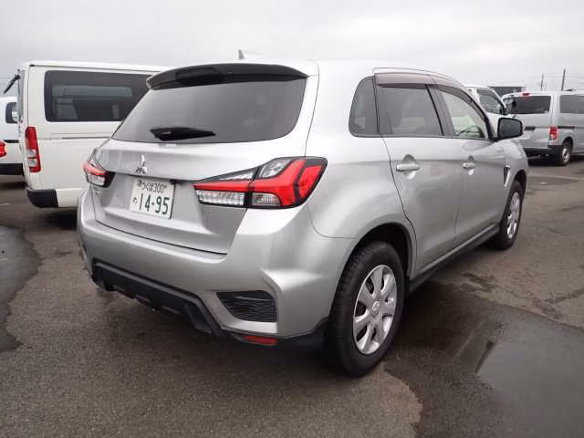 MITSUBISHI RVR
