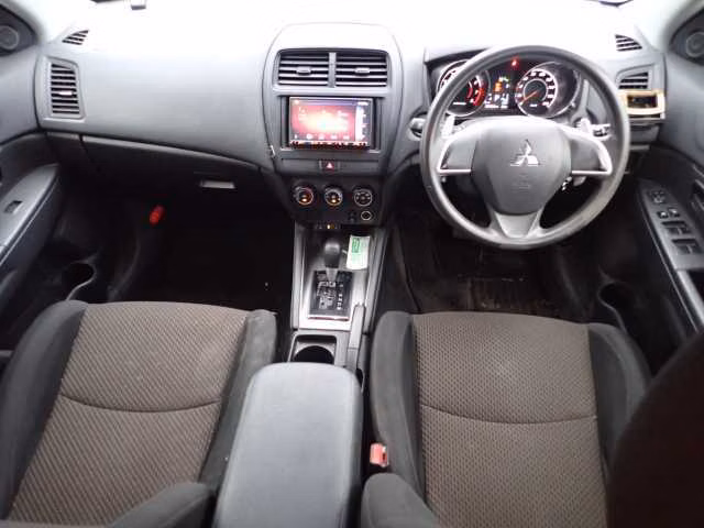 MITSUBISHI RVR