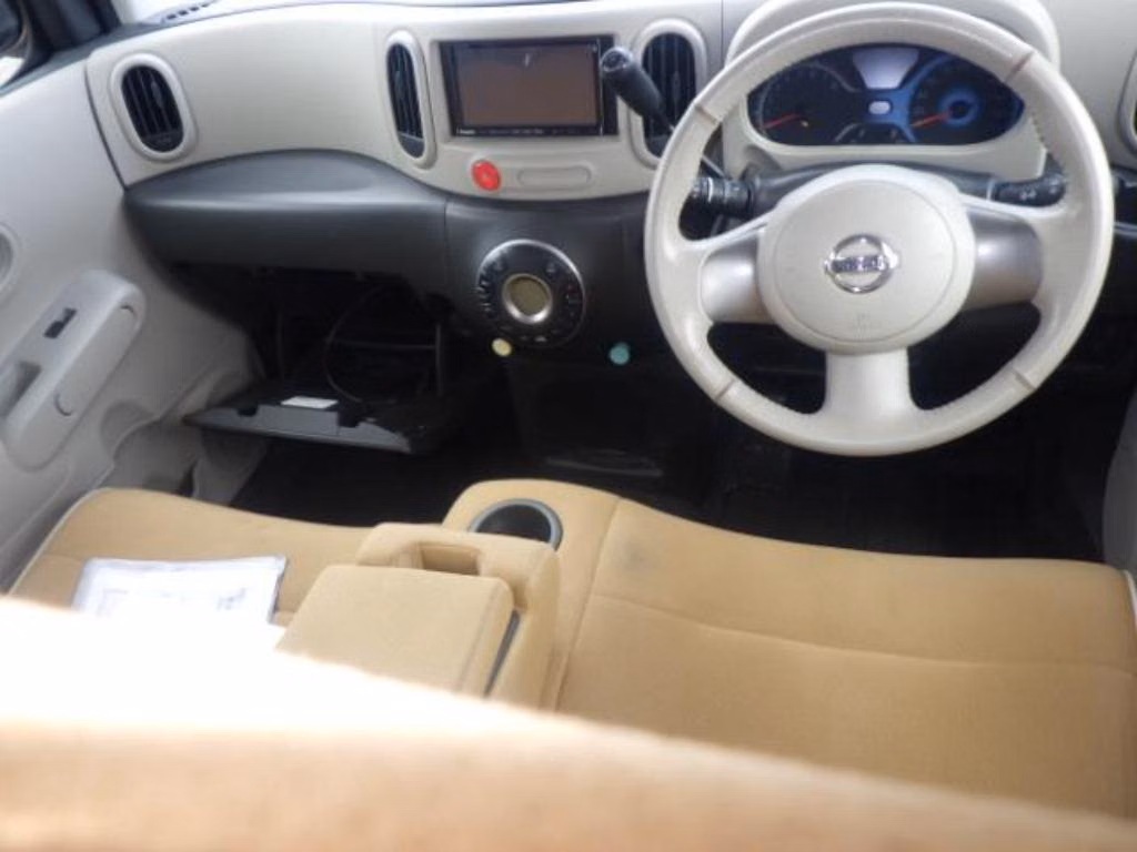 NISSAN CUBE