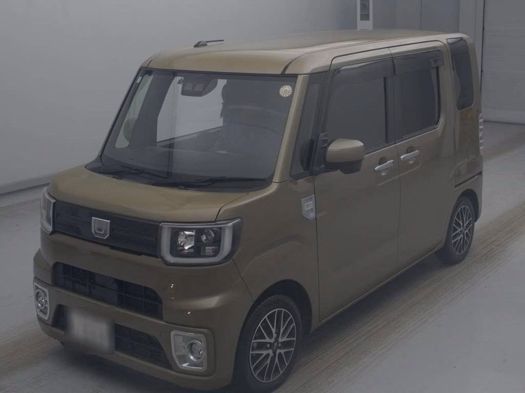 DAIHATSU WAKE