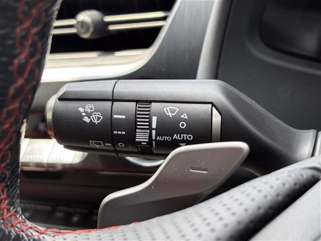 Lexus UX250h