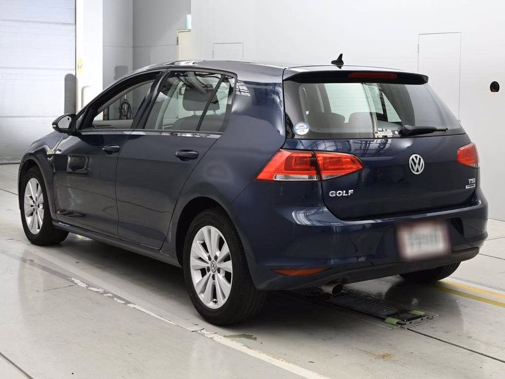 VOLKSWAGEN GOLF