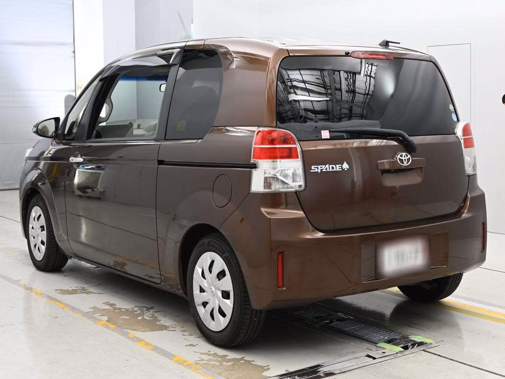 TOYOTA SPADE