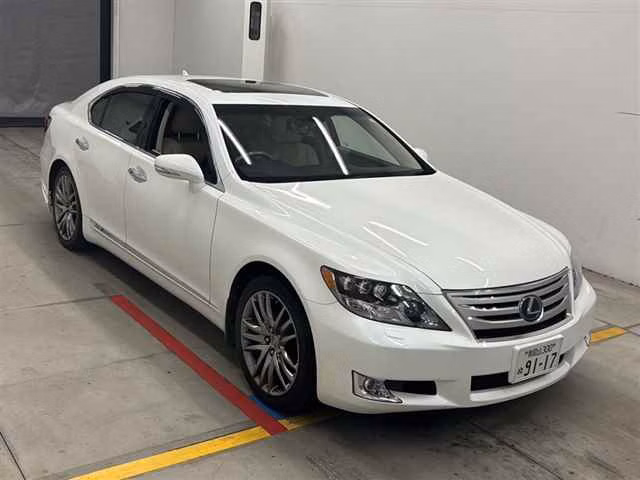 Lexus LS600h