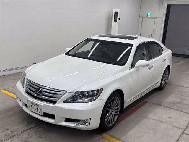 Lexus LS600h