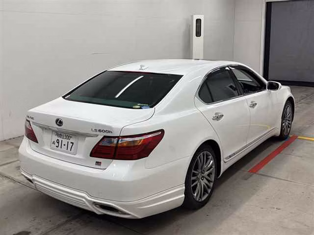 Lexus LS600h