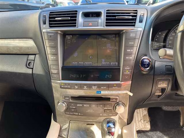 Lexus LS600h