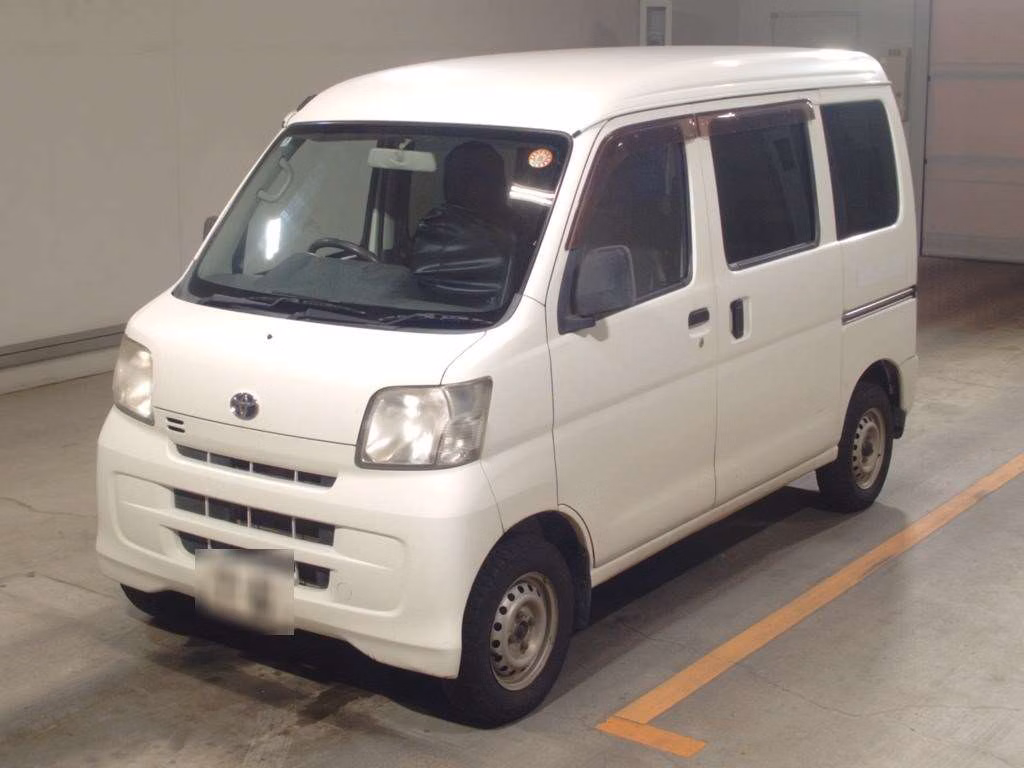 TOYOTA PIXIS VAN