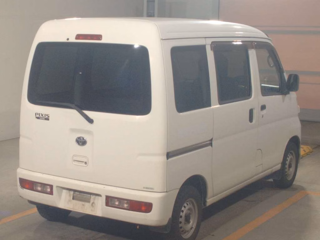 TOYOTA PIXIS VAN