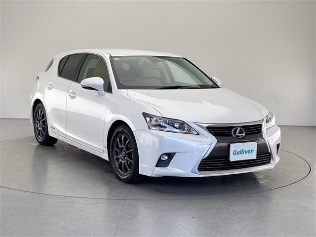 Lexus CT200h