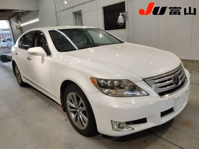 Lexus LS600h