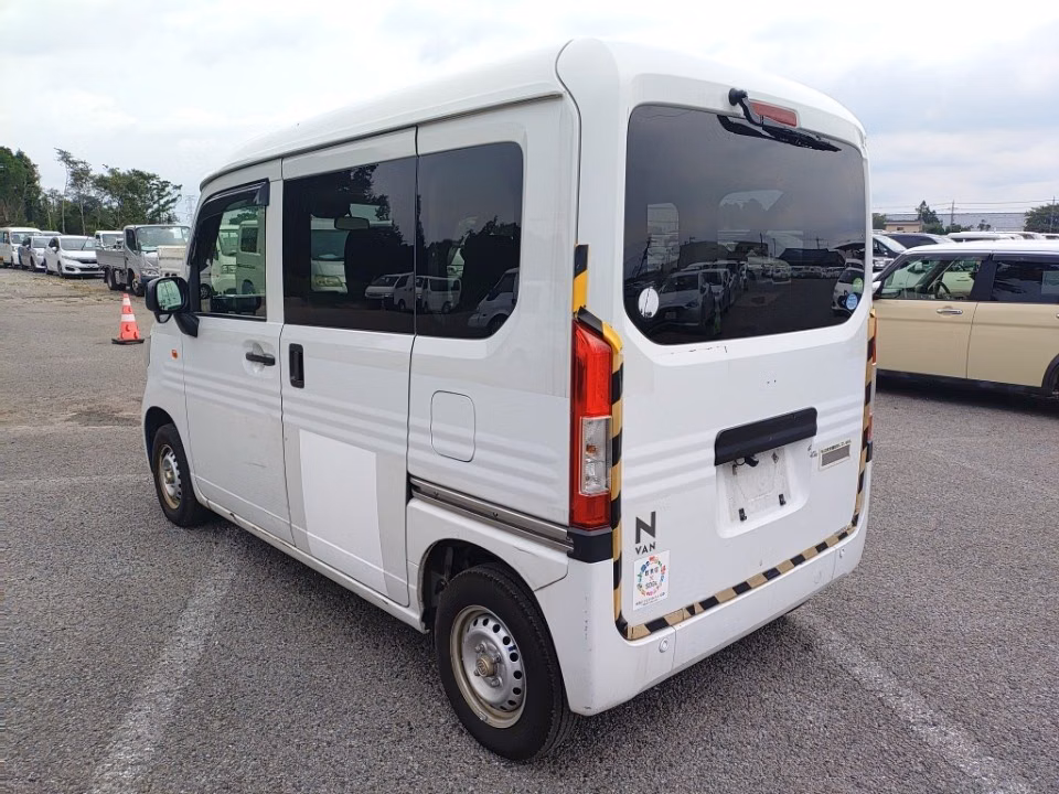 HONDA N-VAN