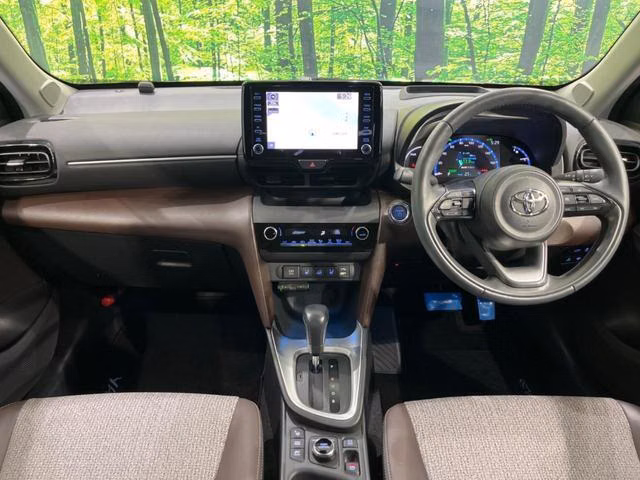 TOYOTA YARIS CROSS