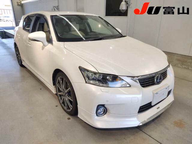Lexus CT200h