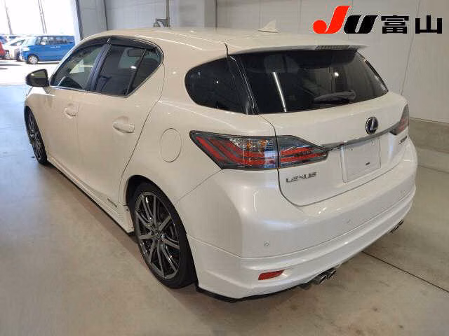Lexus CT200h