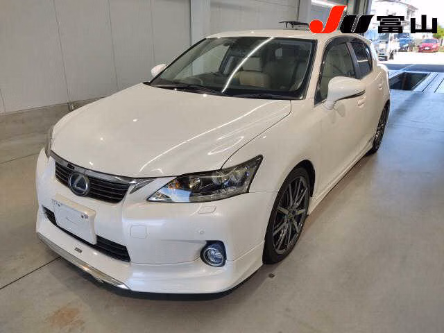 Lexus CT200h