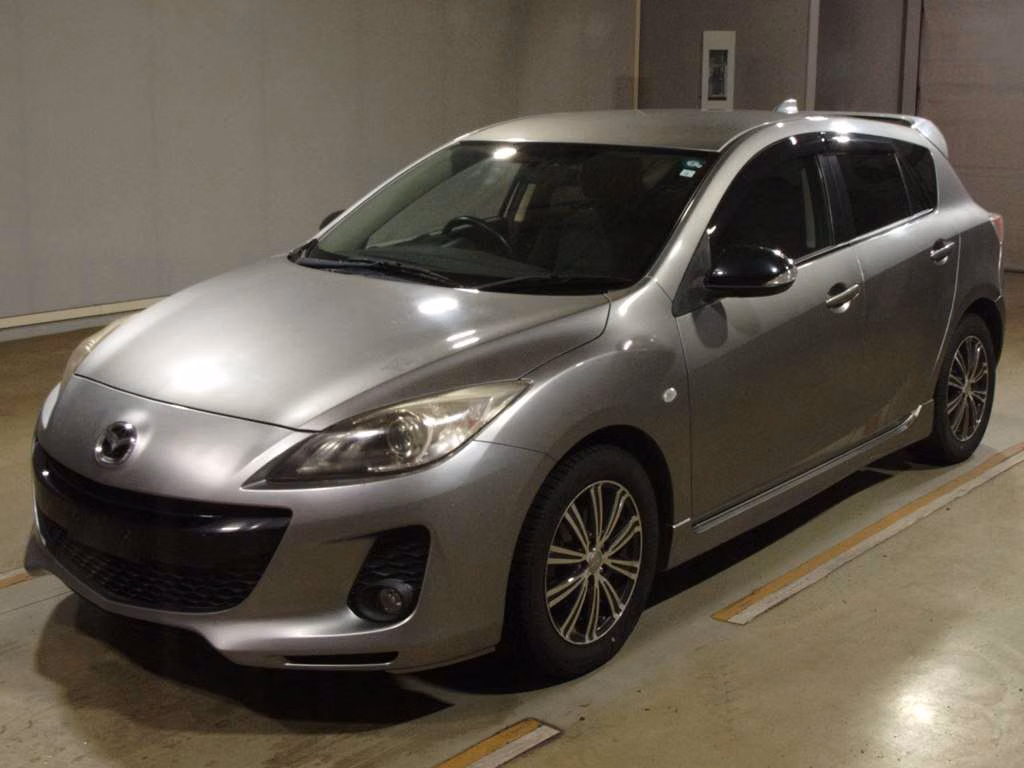 MAZDA AXELA