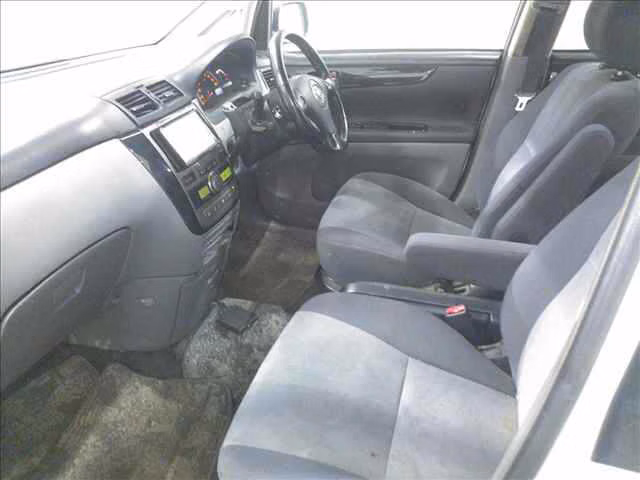 Toyota Ipsum
