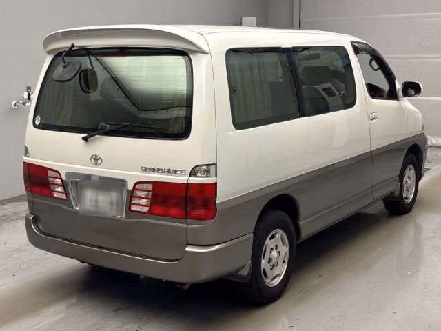 Toyota Grand Hiace